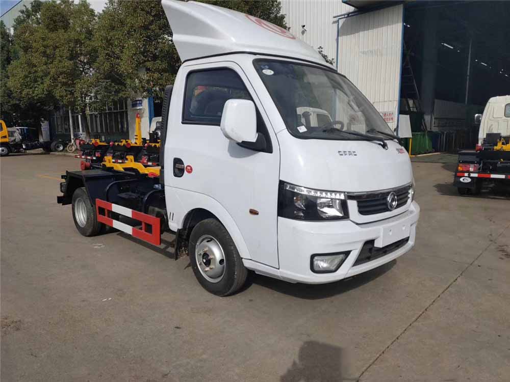 國(guó)六3-4方 東風(fēng)途逸 勾臂垃圾車(chē)