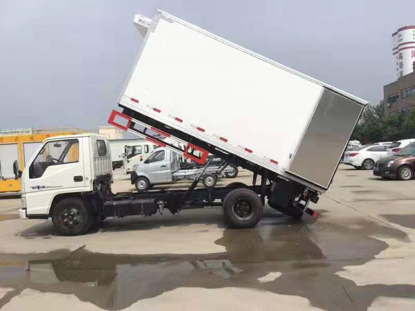 江鈴順達(dá)動(dòng)物無(wú)公害處理車